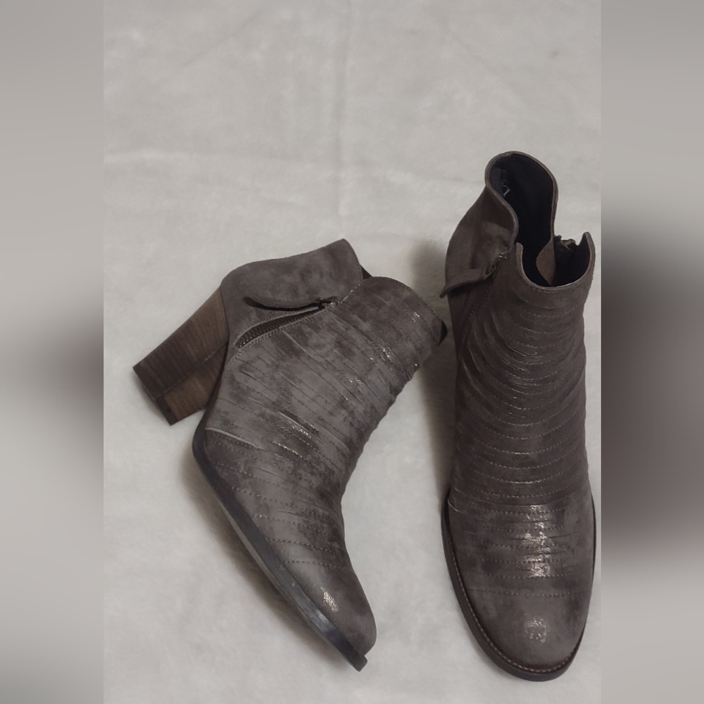 Paul Green Gray Ankle Booties with Slouchy Style
